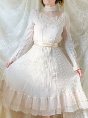 Vintage Gunne Sax Victorian Lace Prairie Dress